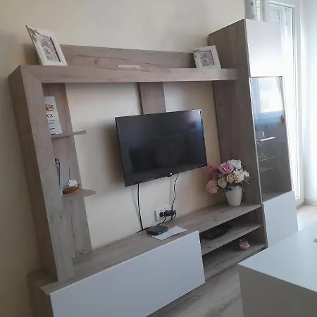 Apartment Lena *